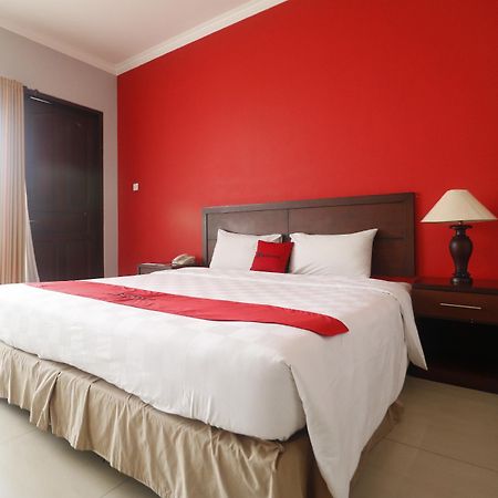 Reddoorz Premium @ Bukit Damai Indah Hotel Balikpapan  Exterior photo